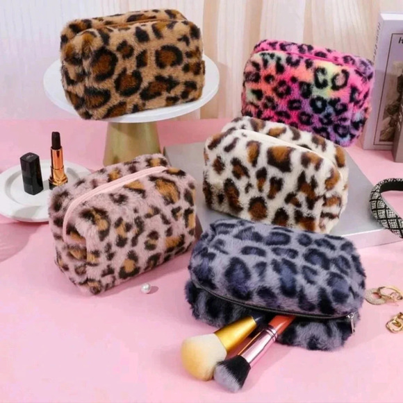 Small ladies pink rainbow leopard print bright colored makeup bag travel size - Picture 4 of 4